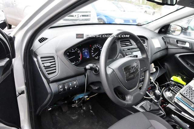 2015 hyundai i20 043