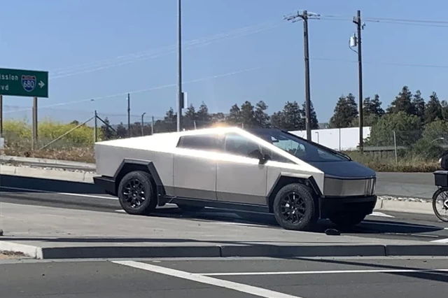 cybertruck spy 2