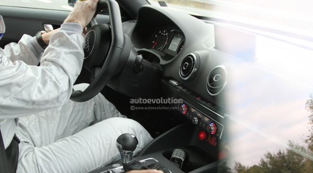 foto spia interni audi tt 2014