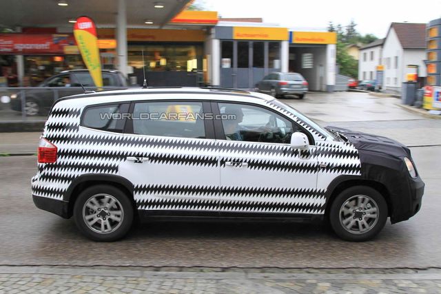 Chevrolet orlando spy