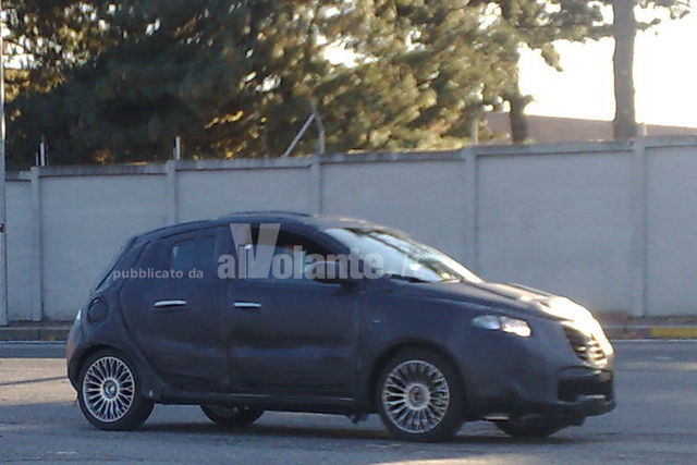 Lancia ypsilon spy 11 2010 02