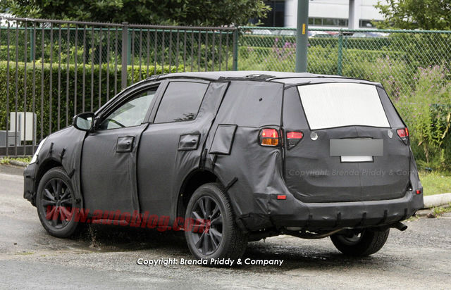 05-2013-toyota-rav4-spy-shots.jpg