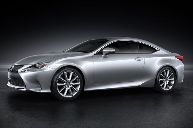 Lexus RC quanti spigoli questa jap alVolante