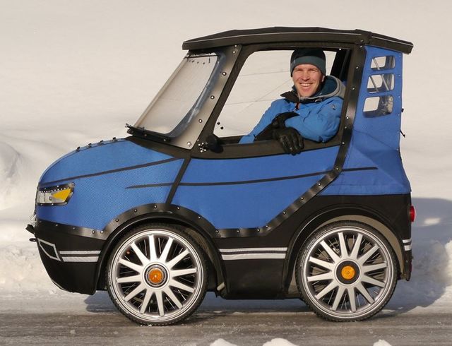Torneremo Alle Automobiline A Pedali È super stabile, ergonomico e può essere utilizzato dal bambino fino a 3 anni di età. torneremo alle automobiline a pedali