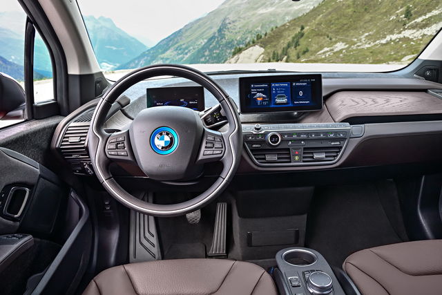 Bmw I3 Restyling Nuova Faccia E Piu Autonomia