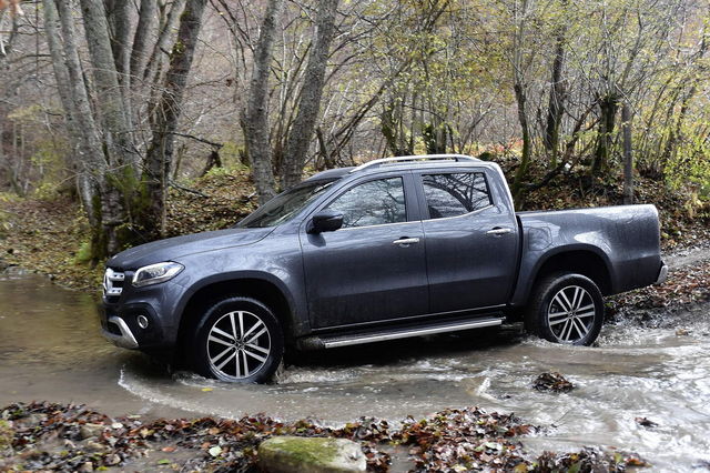 Mercedes Classe X La Stella Ha Il Suo Pick Up