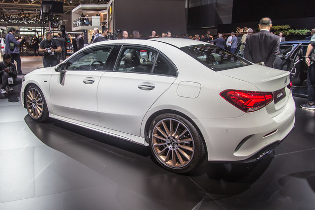 mercedes a sedan parigi 2018 4