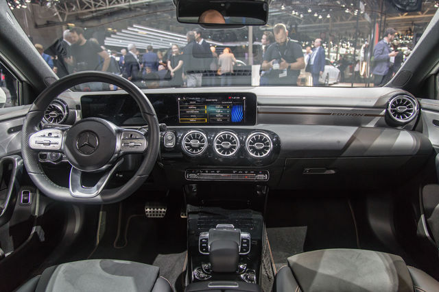 mercedes a sedan parigi 2018 5