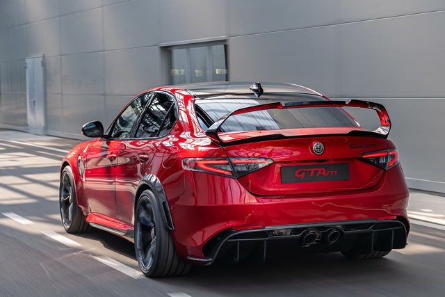 Dopo lunga attesa... ci siamo!! Alfa Romeo Giulia!! - Pagina 15 Alfa-romeo-gta-2020-03_01