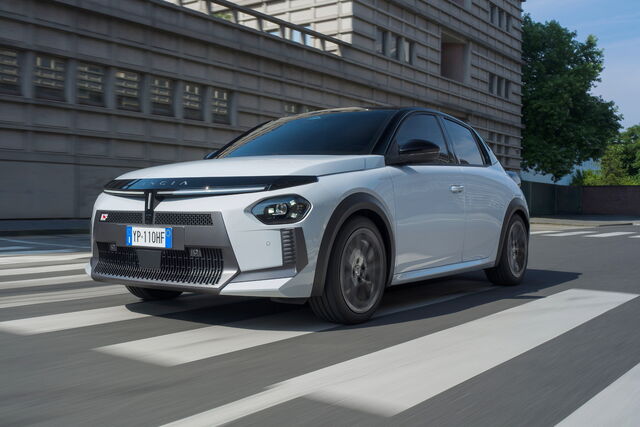 lancia ypsilon hf line