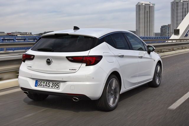 Opel Astra prova, scheda tecnica, opinioni e dimensioni 1.4 Turbo 150
