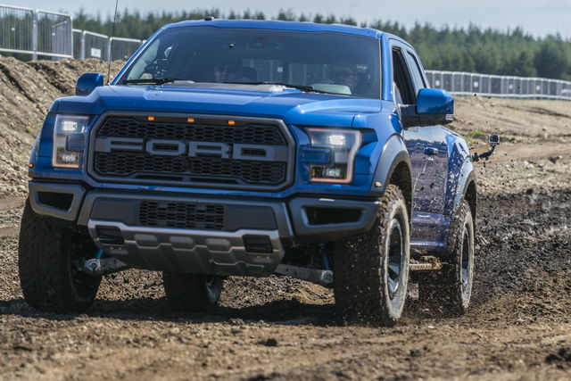 Ford F150 Prova Scheda Tecnica Opinioni E Dimensioni Raptor