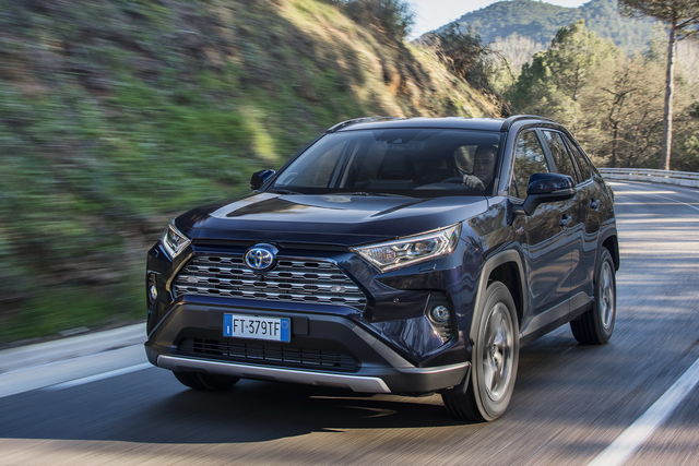 Toyota Rav4 Prova Scheda Tecnica Opinioni E Dimensioni 2 5 Hv 222 Cv E Cvt Lounge Awd