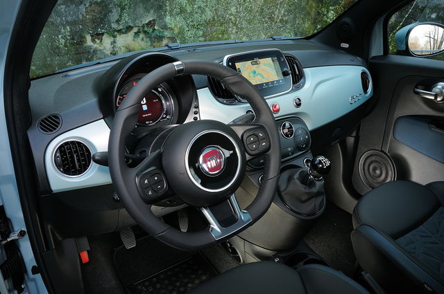 Fiat 500 lounge hot sale hybrid 2020