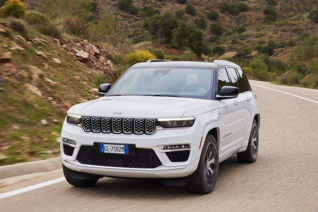 Jeep Grand Cherokee prova, scheda tecnica, opinioni e dimensioni 2.0 Turbo  Summit Reserve 4xe 