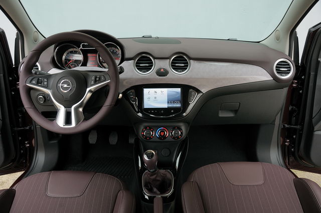 Prova Opel Adam Scheda Tecnica Opinioni E Dimensioni 1 4 87 Cv Glam Gpl