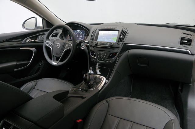 Prova Opel Insignia Sports Tourer Scheda Tecnica Opinioni E Dimensioni 2 0 Cdti 140 Cv 104gr Cosmo