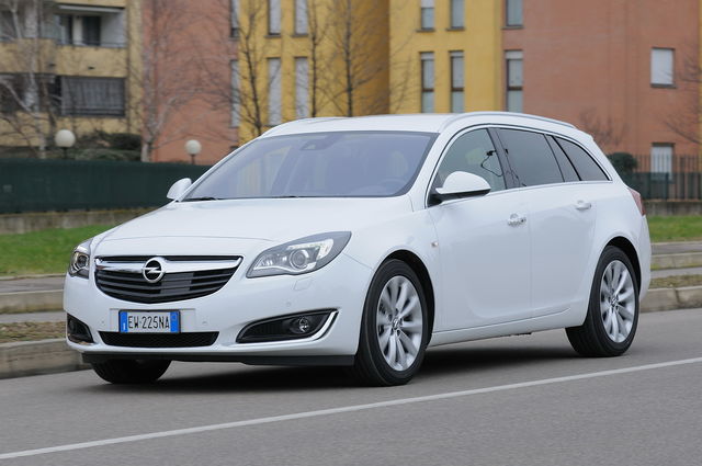 Prova Opel Insignia Sports Tourer Scheda Tecnica Opinioni E Dimensioni 2 0 Cdti 140 Cv 104gr Cosmo