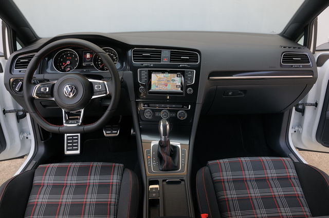 Prova Volkswagen Golf Scheda Tecnica Opinioni E Dimensioni 2 0 Tsi