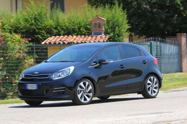 Prova Kia Rio Scheda Tecnica Opinioni E Dimensioni 1 1 Crdi Cool 5 Porte