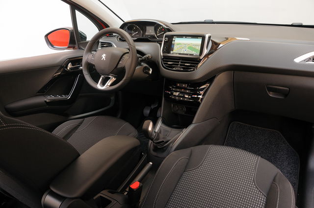 Prova Peugeot 208 Scheda Tecnica Opinioni E Dimensioni 1 6