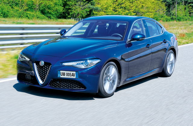 Prova Alfa Romeo Giulia scheda tecnica opinioni e dimensioni 2.2 Turbo 180  CV Super AT8 