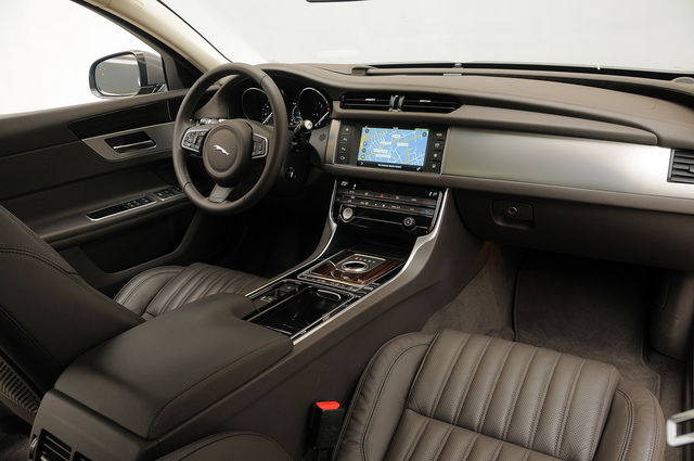 Prova Jaguar Xf Scheda Tecnica Opinioni E Dimensioni 3 0d V6 300 Cv