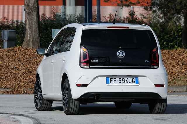 Prova Volkswagen Up Scheda Tecnica Opinioni E Dimensioni 1 0