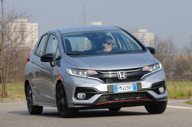 Prova Honda Jazz Scheda Tecnica Opinioni E Dimensioni 1 5 I Vtec
