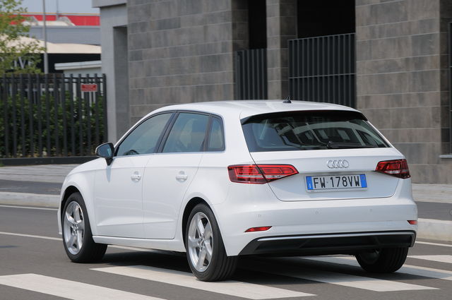 Prova Audi A3 Sportback scheda tecnica opinioni e dimensioni 30 g