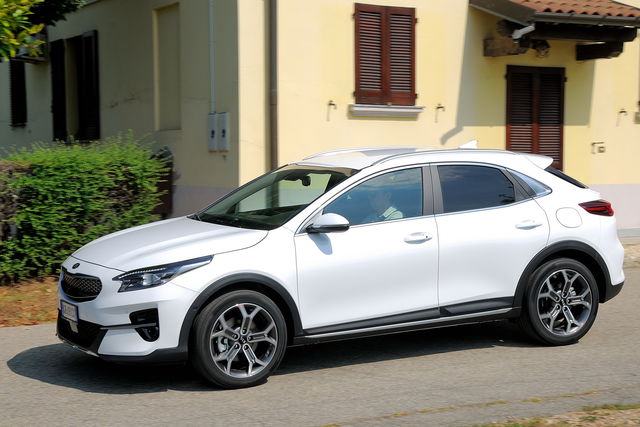 Kia xceed phev hotsell prova