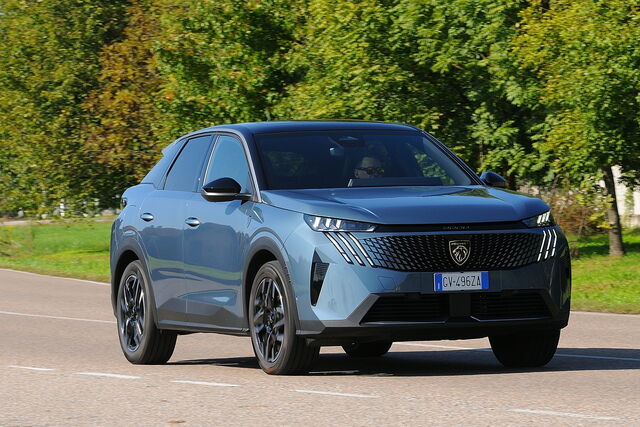 peugeot 3008 12 hybrid prova 2024 12