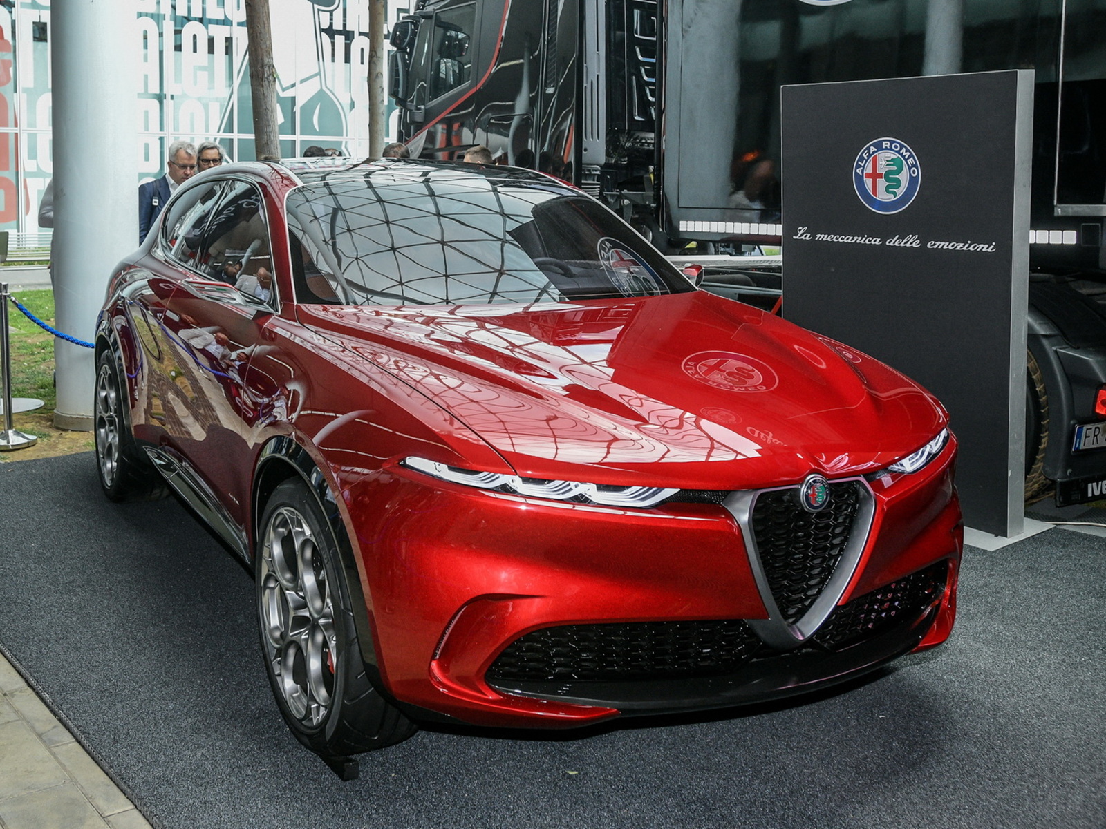 L Alfa Romeo Tonale Fa Una Capatina A Milano