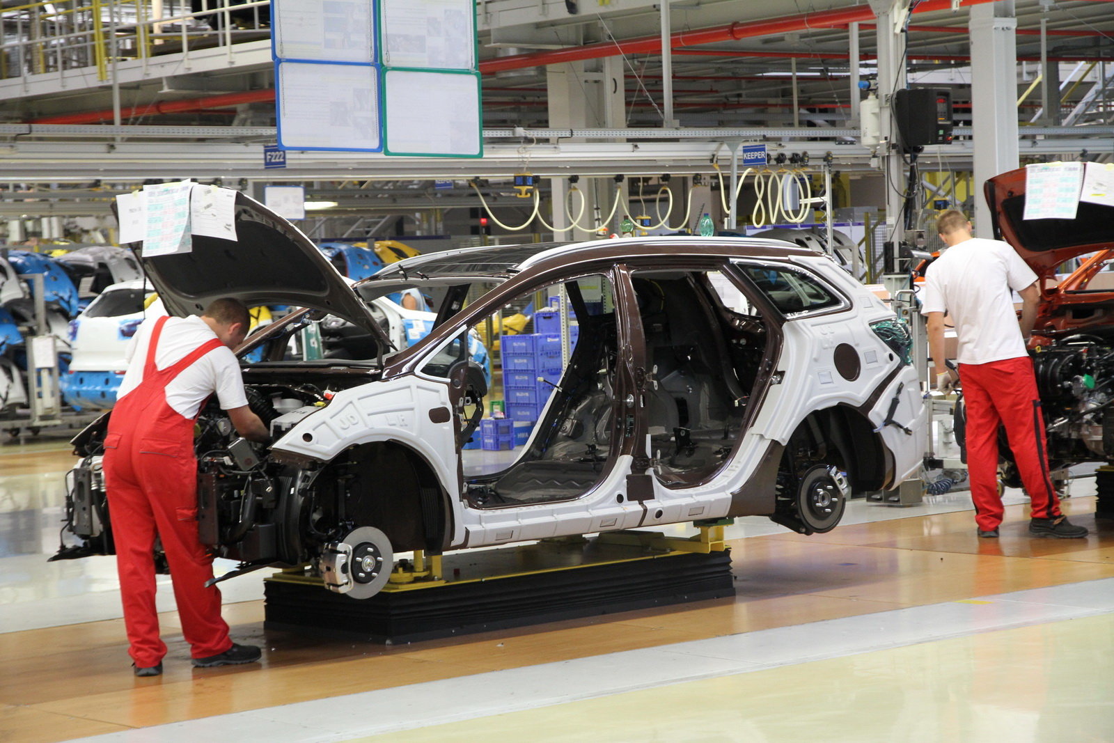 Foto - Avviata la produzione della Kia Cee'd Sportswagon
