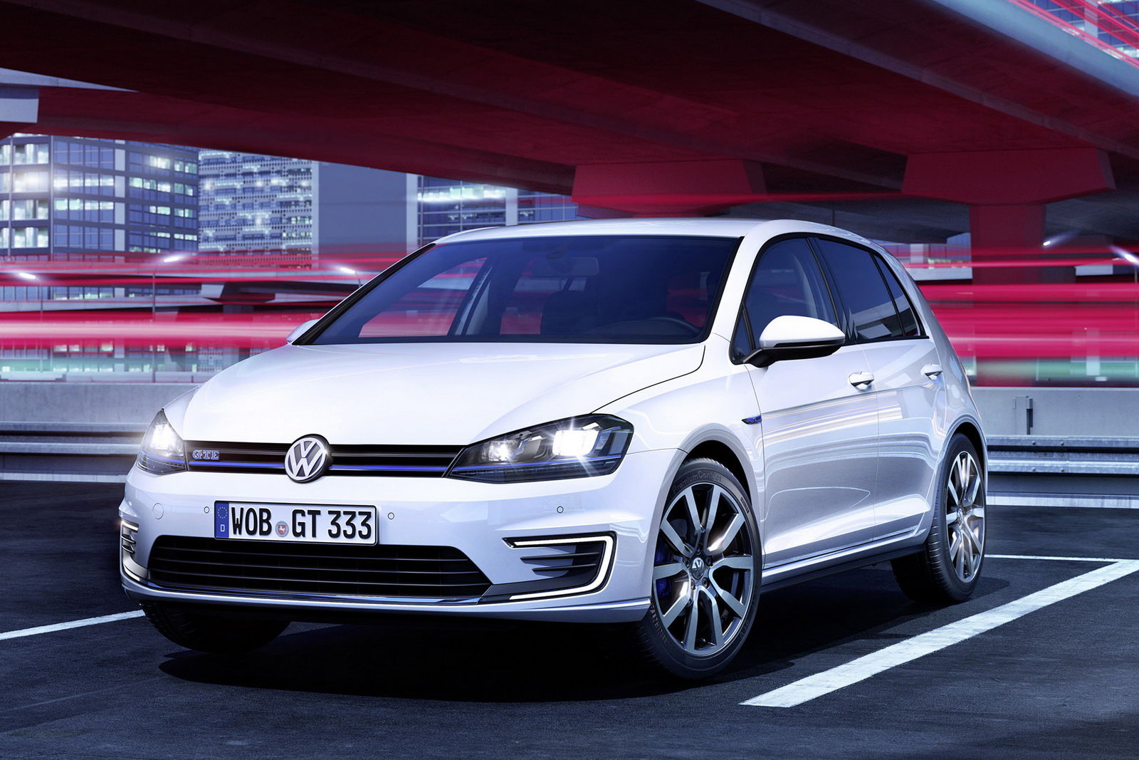 Foto - La Volkswagen Golf GTE è Un'ibrida Plug-in