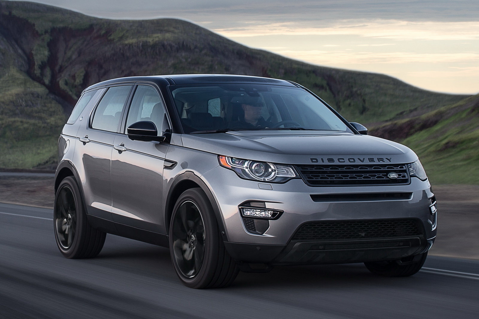 Foto Land Rover Discovery Sport 2015 forte personalità