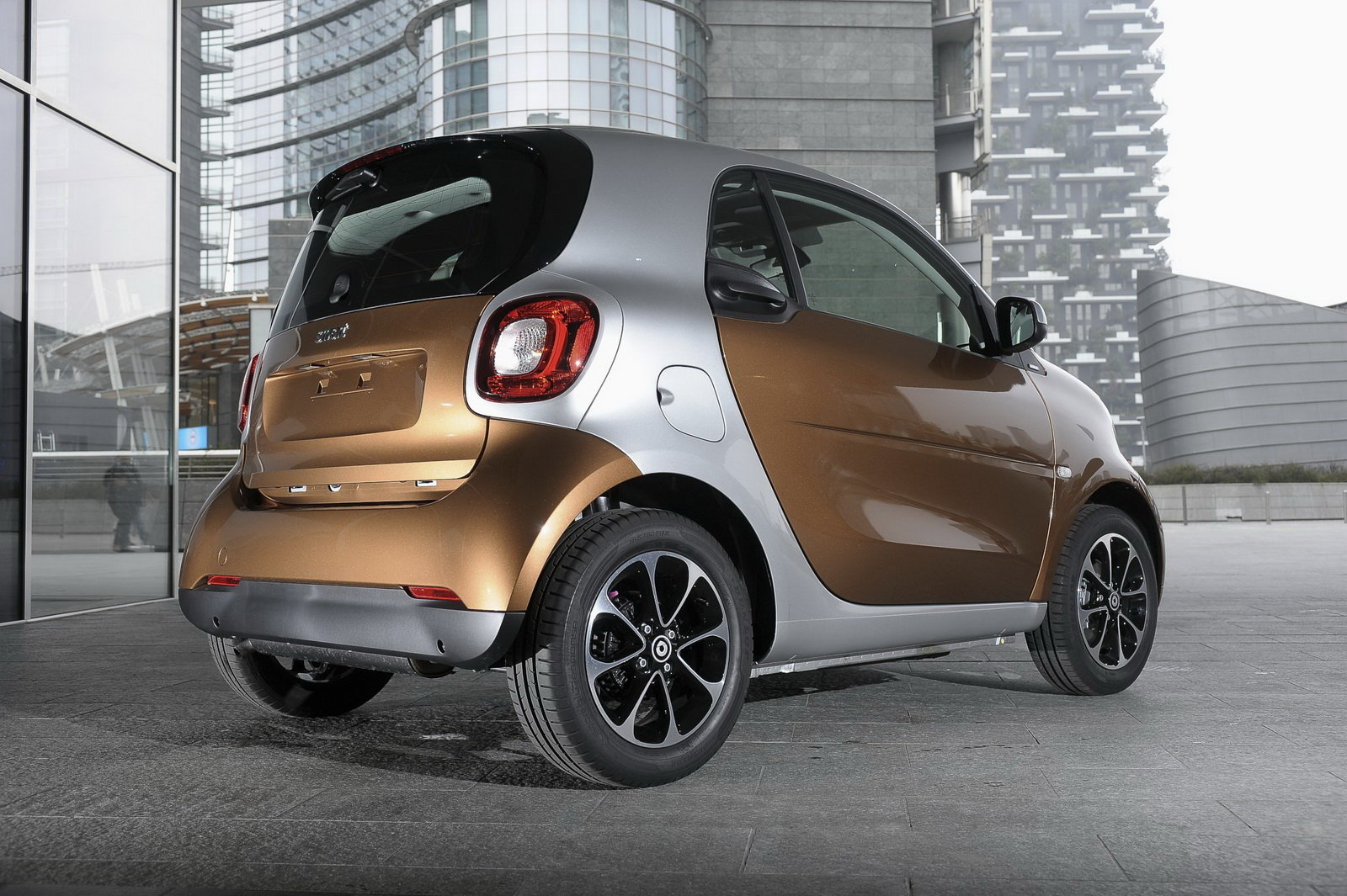 Foto La nuova Smart debutta a Milano