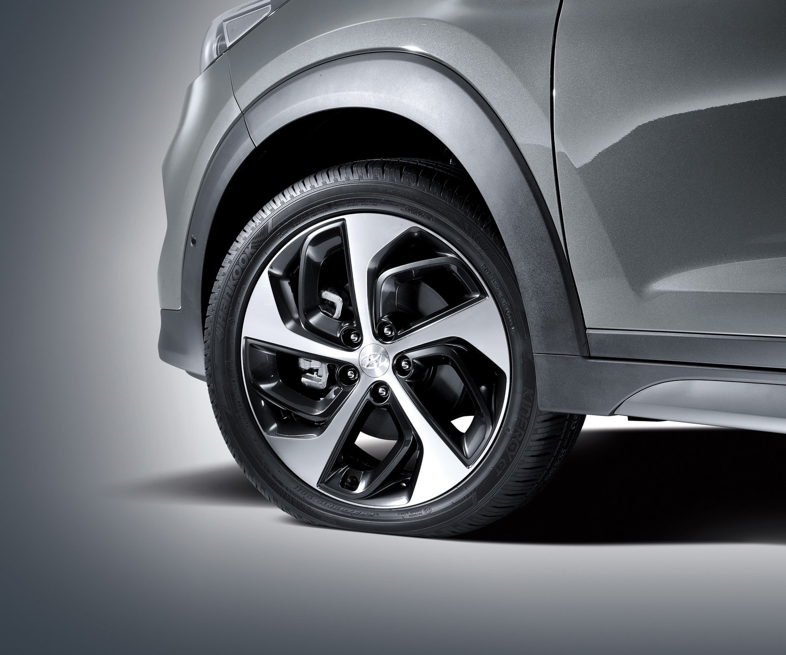 Hyundai Tucson 2016. Диски на Хендай Туссан 2016. Диски Хендай Туссан. Колеса на Хундай Туксон.