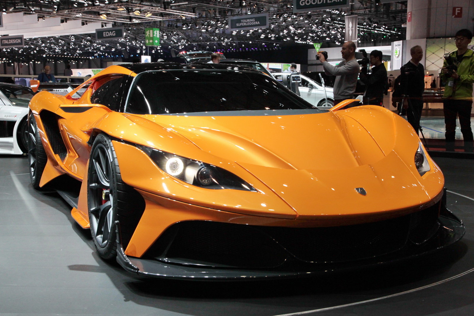 Nuova Vita Per La Gumpert Che Diventa Apollo
