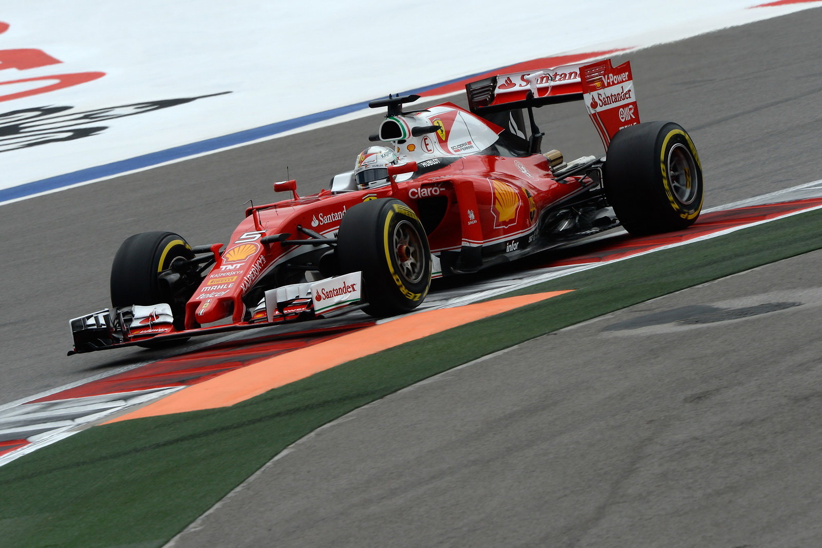 Foto Formula 1 2016, prove libere gp Russia. Orari diretta tv qualifiche e gara Foto Formula 1 2016, prove libere gp Russia. Orari diretta tv qualifiche e gara