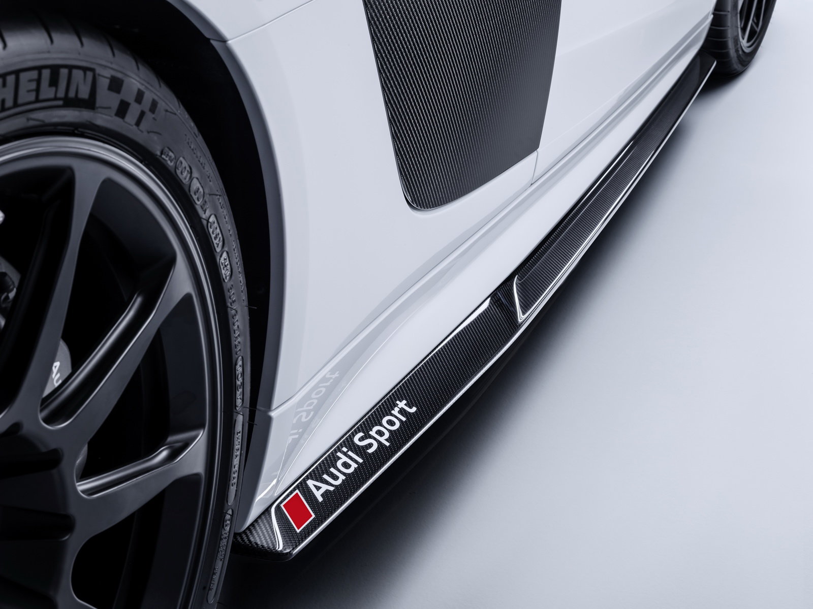 Audi Sport Performance Parts: nuovi accessori per le TT e R8 