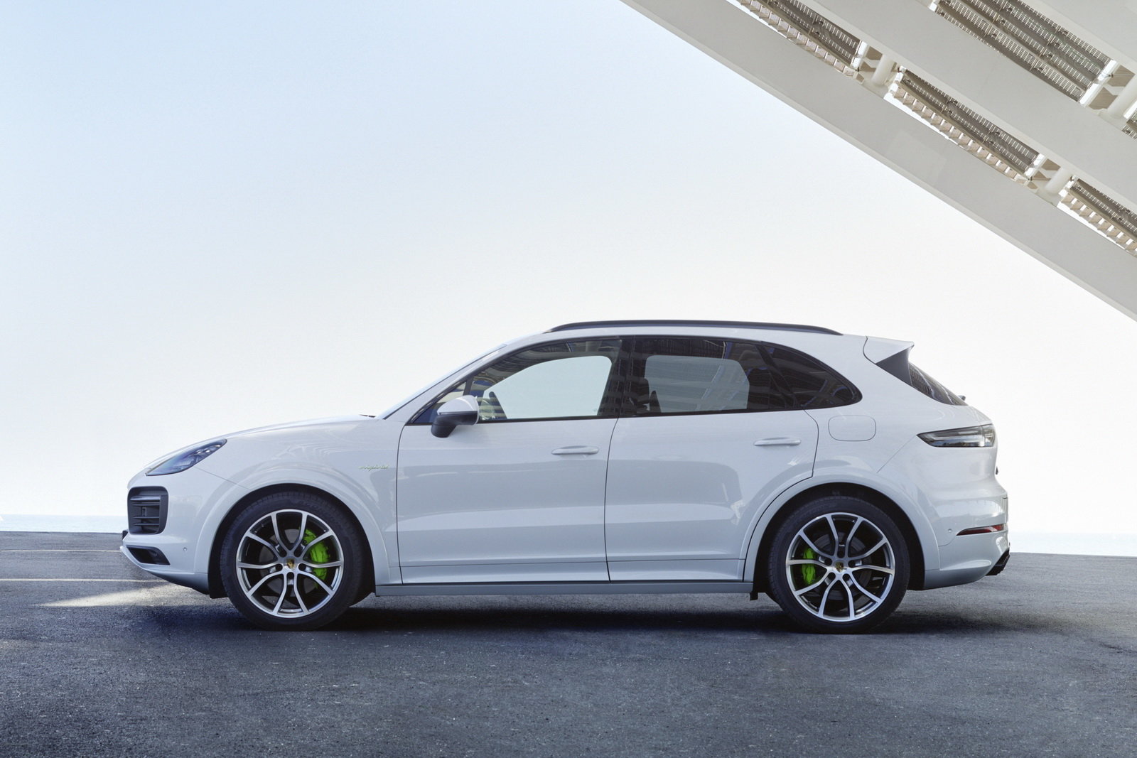 Foto Porsche Cayenne EHybrid ibrida, ma sportiva alVolante.it