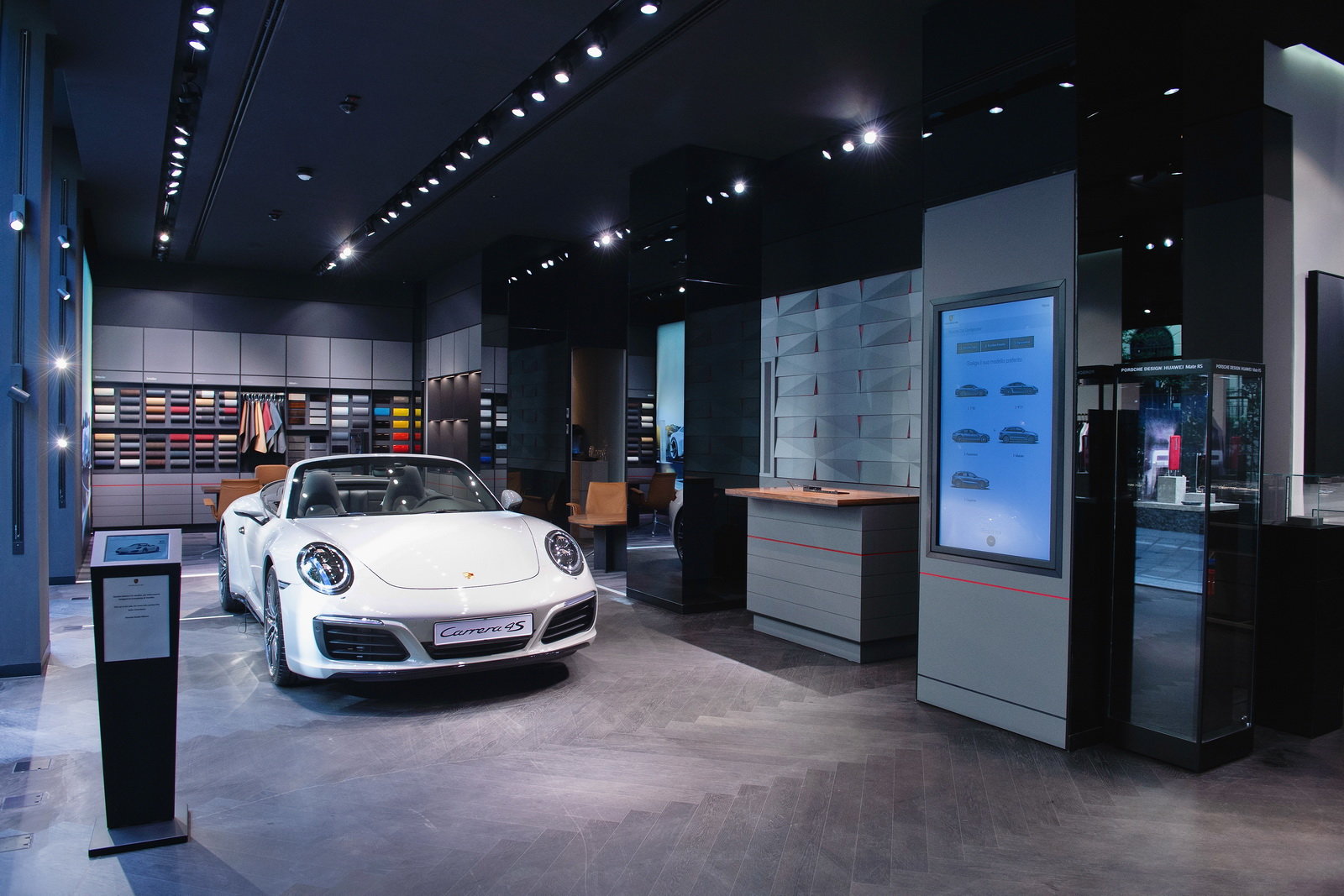 Abbigliamento porsche outlet shop