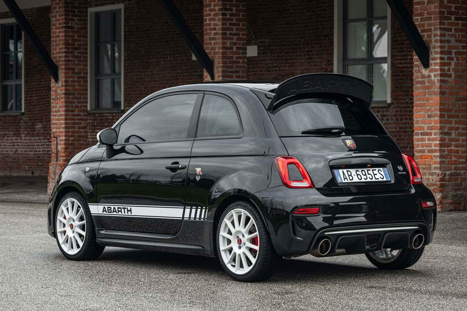 Abarth 695 Esseesse: ecco la nuova Collectors' Edition 