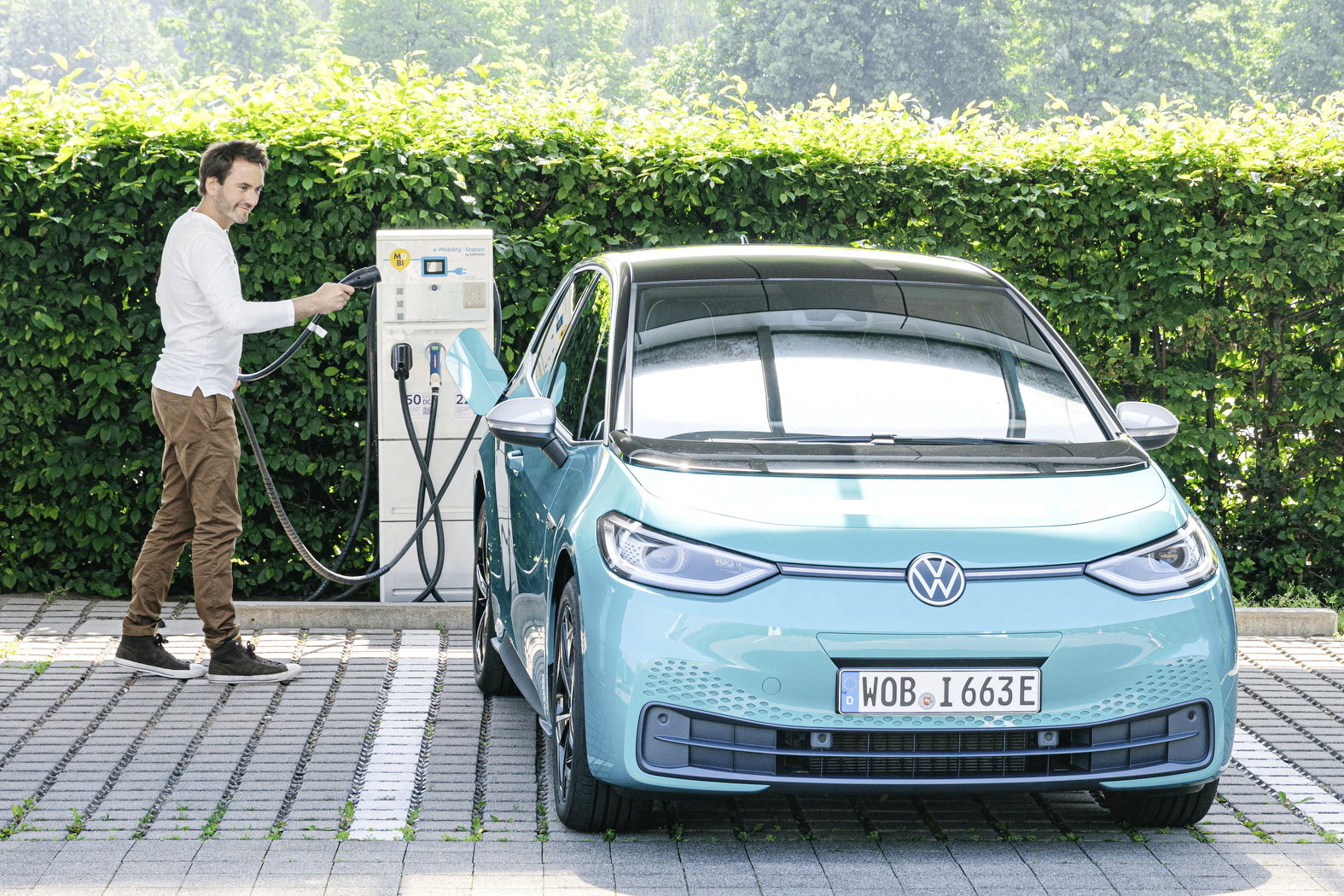 Le auto elettriche sono il 4,1% delle vendite globali 