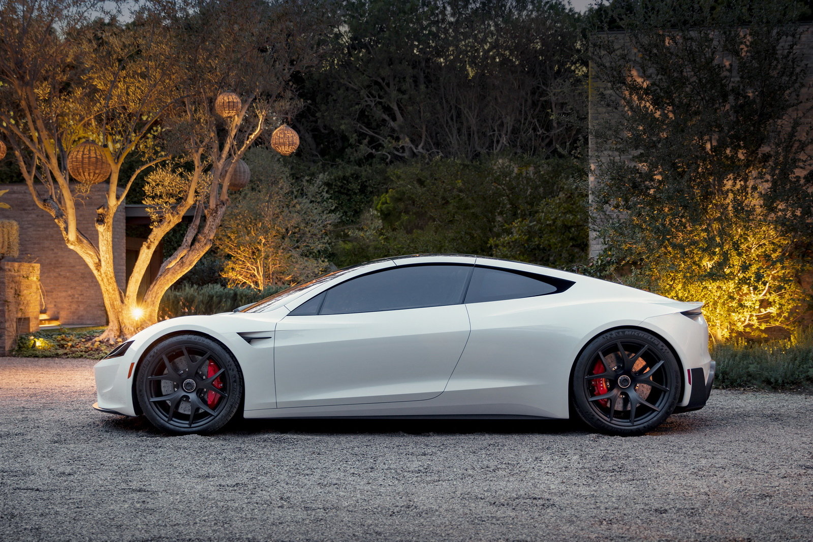Foto - La Tesla Roadster è prenotabile - alVolante.it