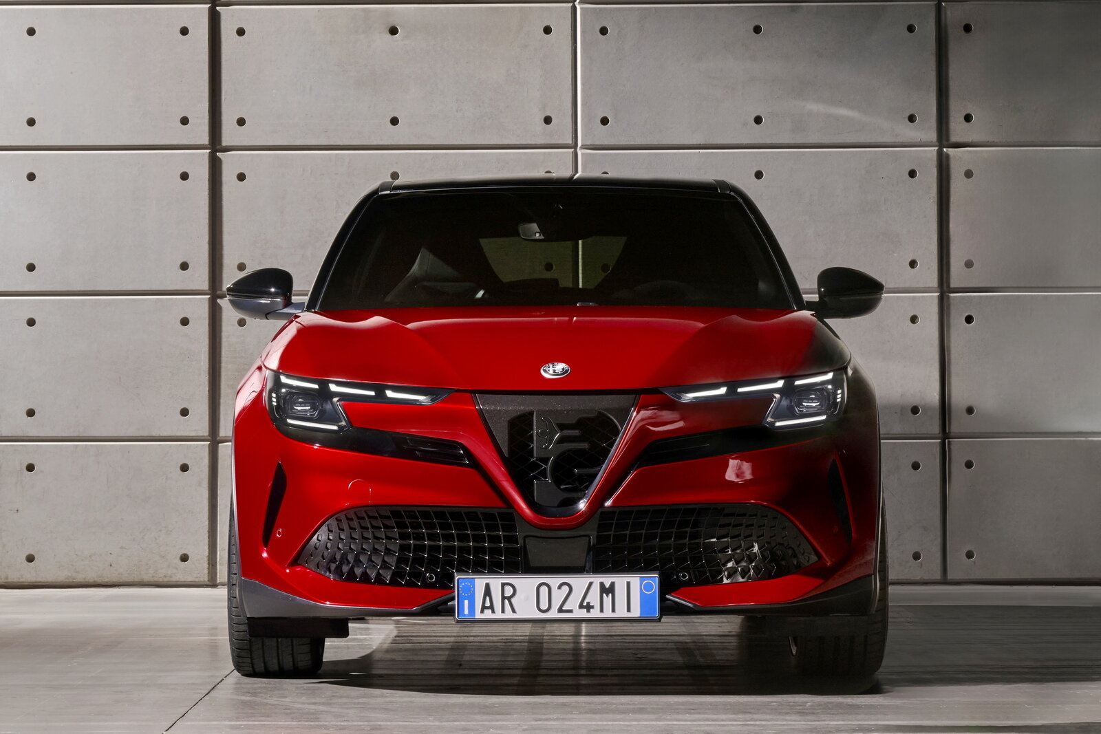 Alfa Romeo Junior: tutto sulla baby crossover - alVolante.it