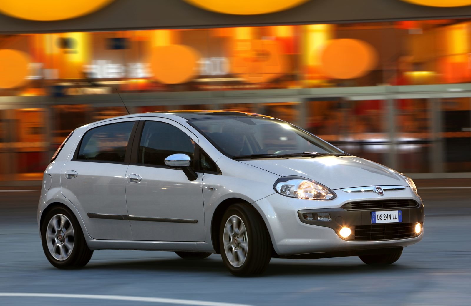 Fiat Punto Evo prova, scheda tecnica, opinioni e dimensioni 1.4