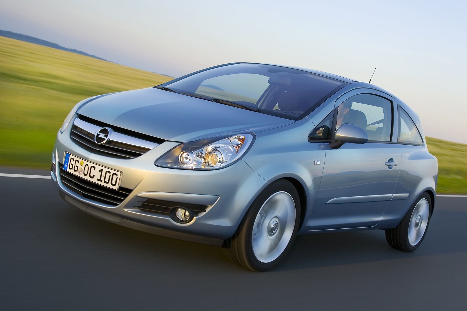 Opel Corsa Prova, Scheda Tecnica, Opinioni E Dimensioni 1.2 Gpl-Tech 3 Porte Club