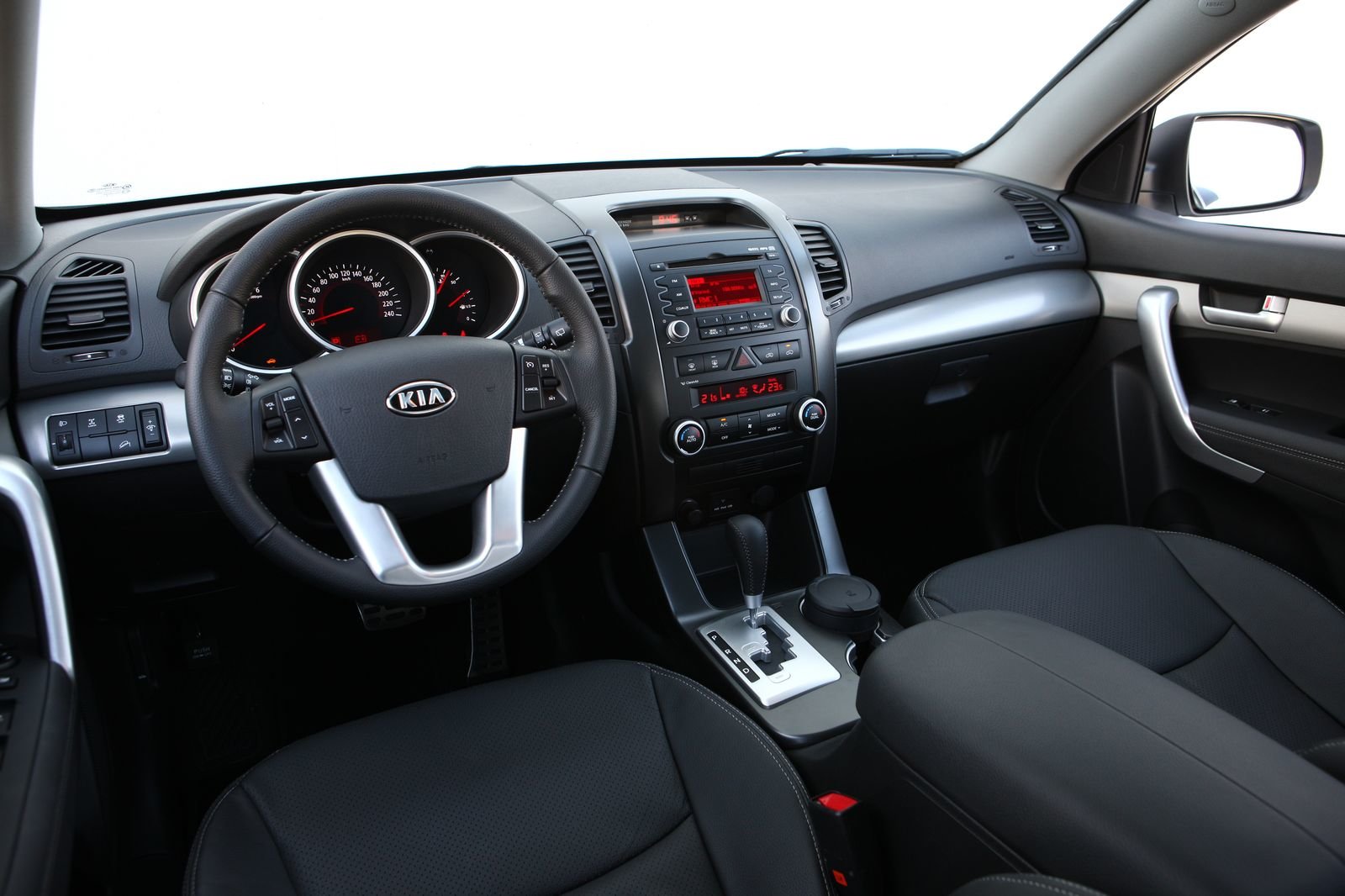 Kia Sorento prova, scheda tecnica, opinioni e dimensioni 2.4 16V ecoSuv  Active 4WD